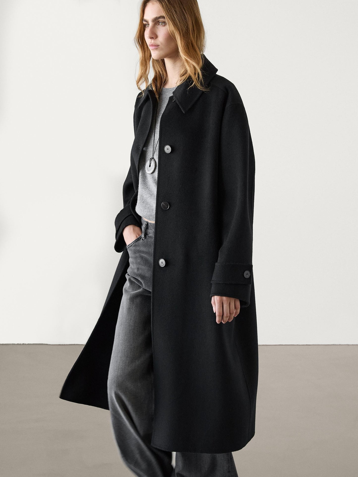 Lange Damenjacke Wollmischung Elegante Knöpfe