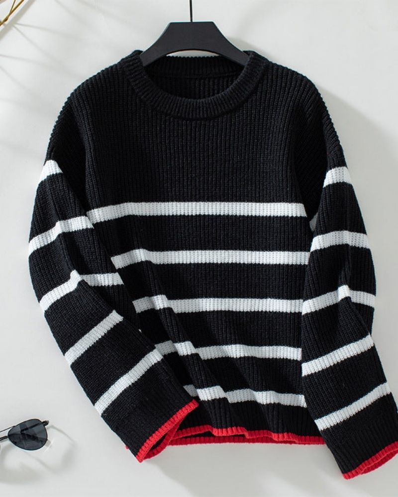 Klassische Damenpullover mit Streifenmuster