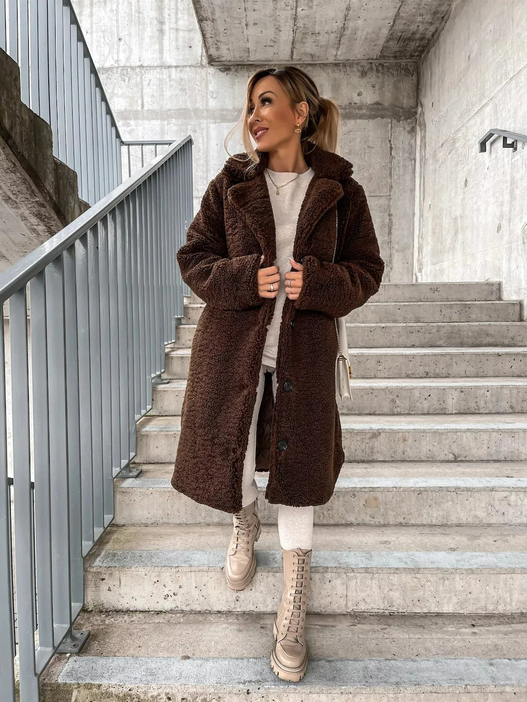 Eleganter Damen Trenchcoat Lang Fellmantel