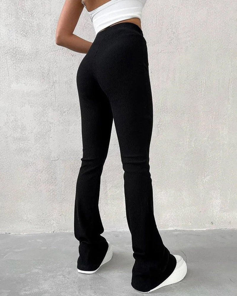 Schlanke Damen Hose mit Mikro Flare