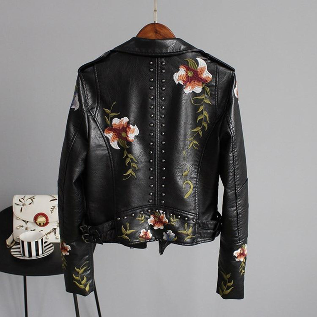 Schwarze Lederjacke Biker Style Nieten - IdealeKleiden