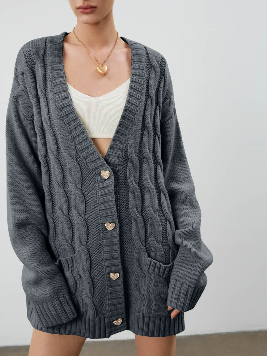 Große Strickjacke Oversize Herzknöpfe