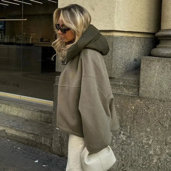 Stylische Damenjacke mit Kapuze Trendy Design - IdealeKleiden