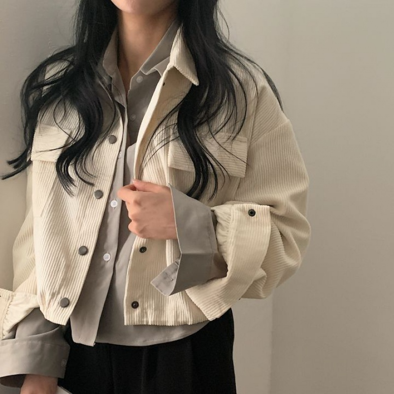 Kürzige Cordjacke Damen Modell