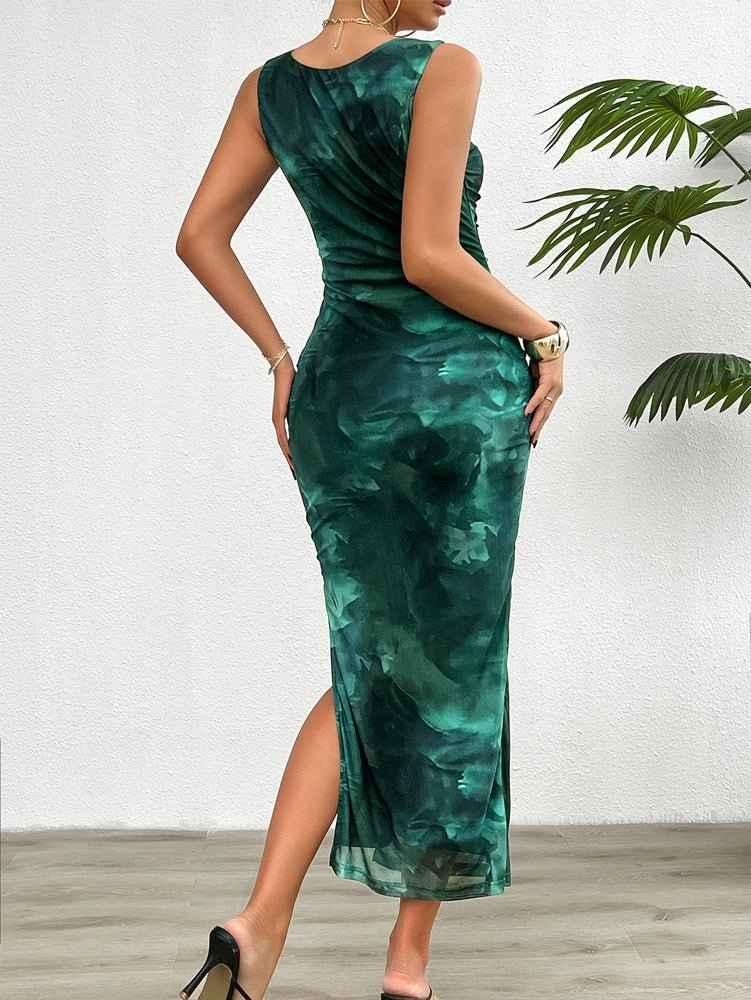 Figurbetontes Damenkleid Wasserfarben Muster Satin Optik