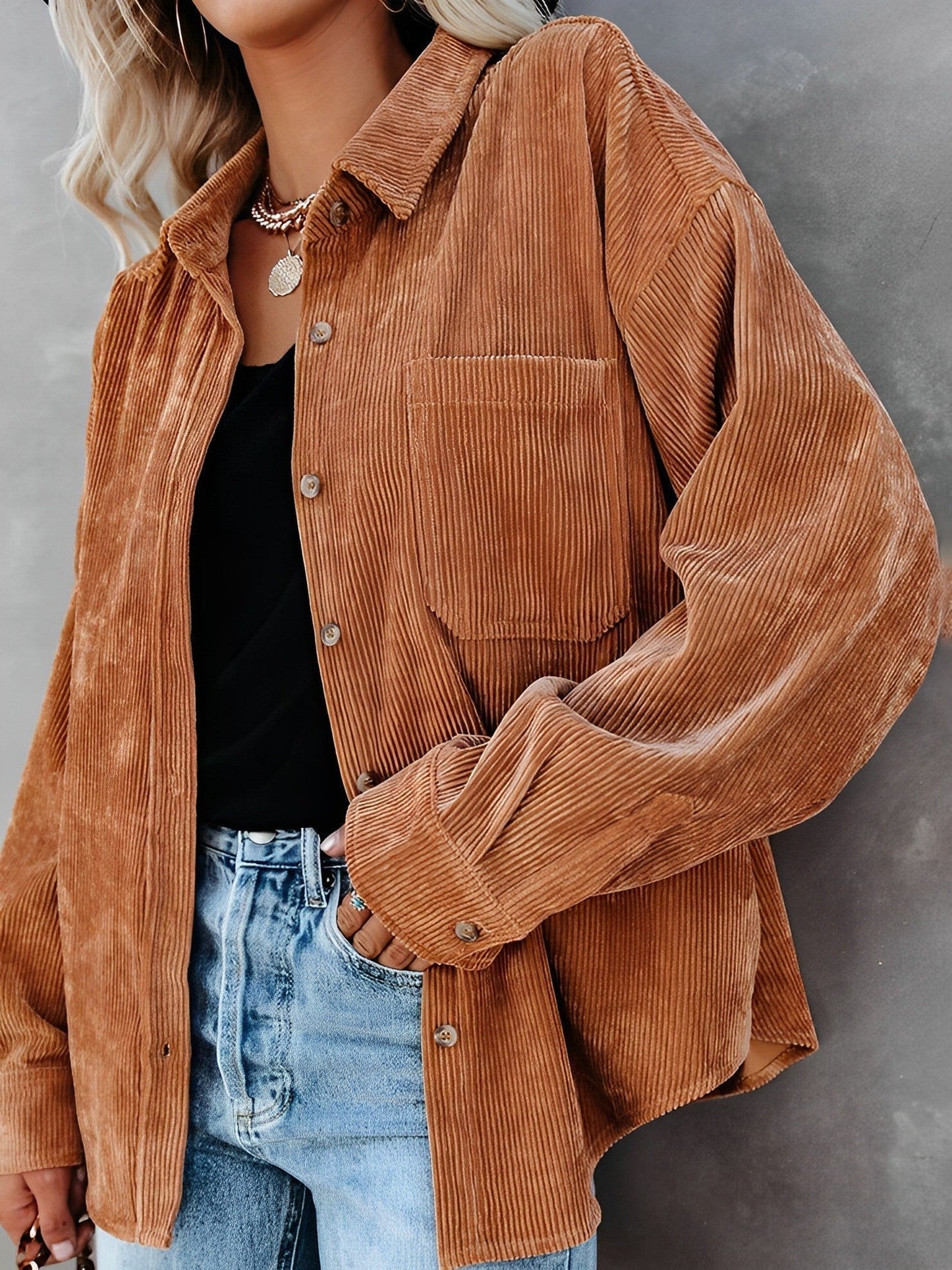 Praktische Cordjacke Mit Knöpfen