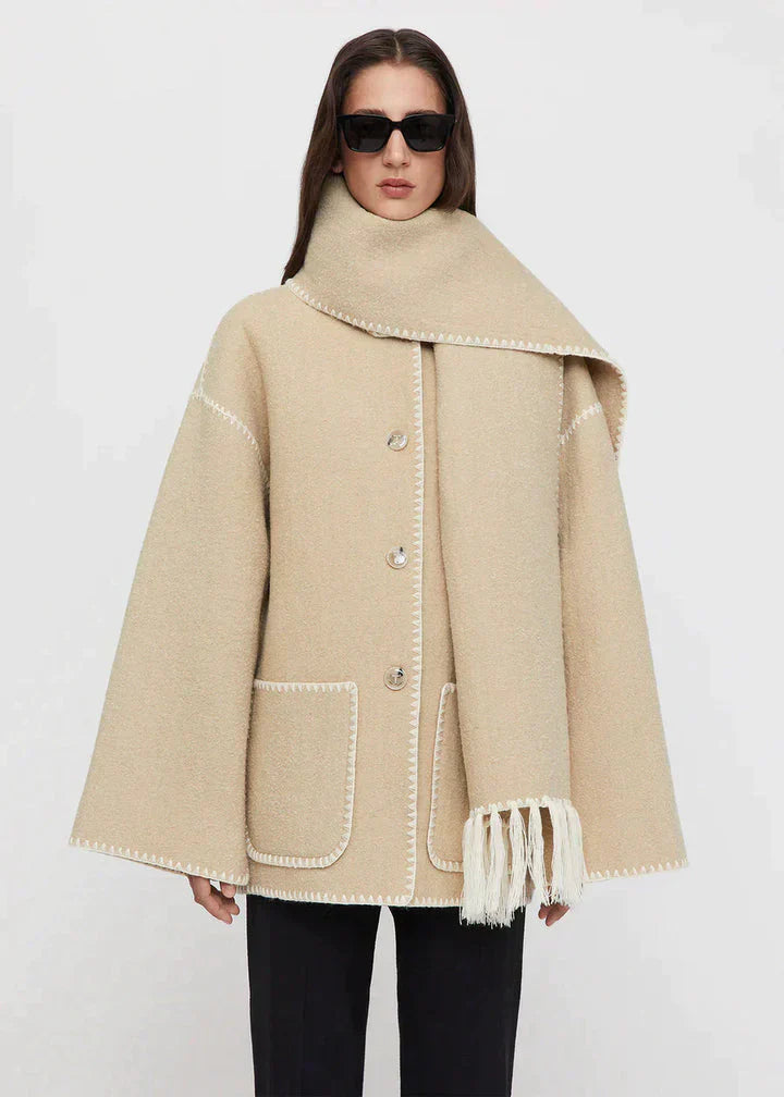 Elegante Damenjacke mit Schal