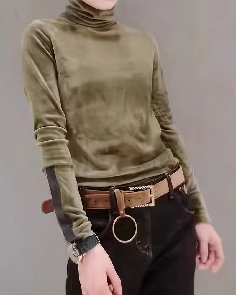 Stylisches Herrenshirt Rollkragen Modern - IdealeKleiden