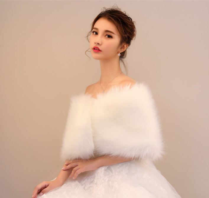 Damen Pelzcape Elegant Weich Voluminös