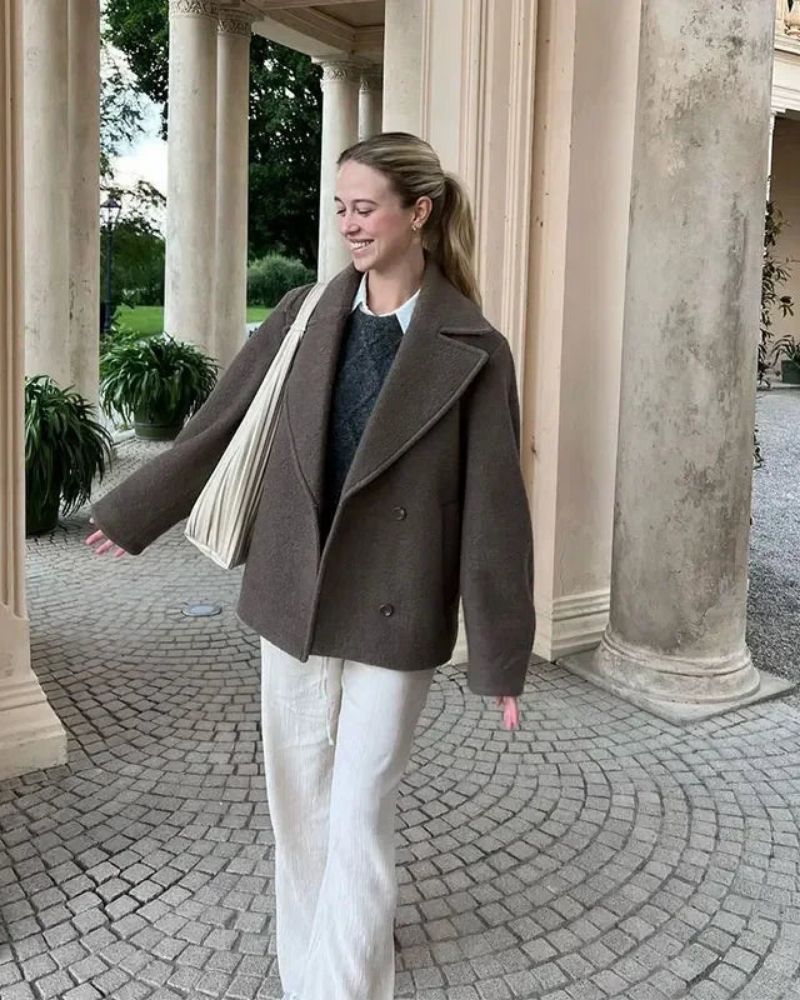 Eleganter Damenmantel Warm & Stilvoll - IdealeKleiden