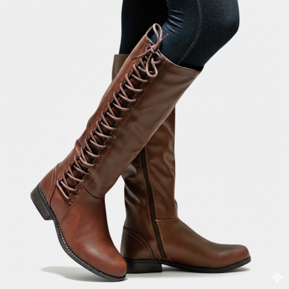 Knielange Stiefel aus Kunstleder mit Kreuzschnürung