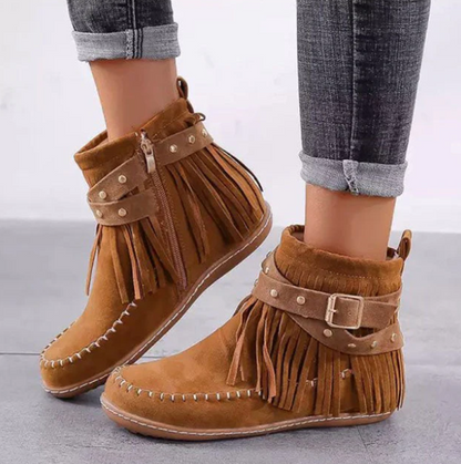 Stilvolle Wildleder Stiefel Mit Fransen