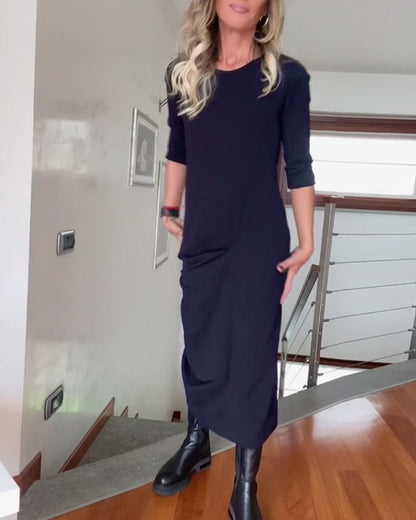 Elegantes Rundhals Kleid mit Plisseefalten