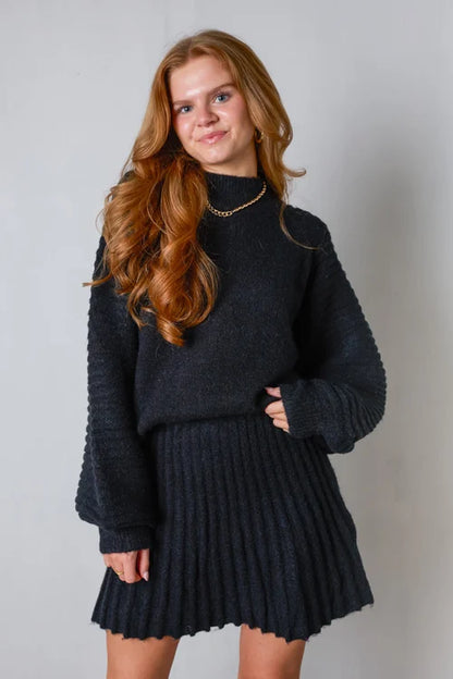 Chices Set aus Plisseepullover und Rock Damen