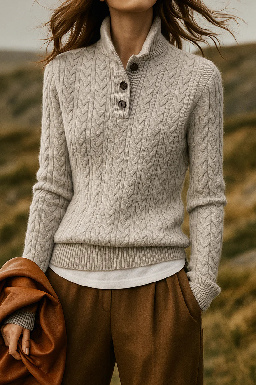Weicher Strickpullover mit Zopfmuster und Rundhalsausschnitt