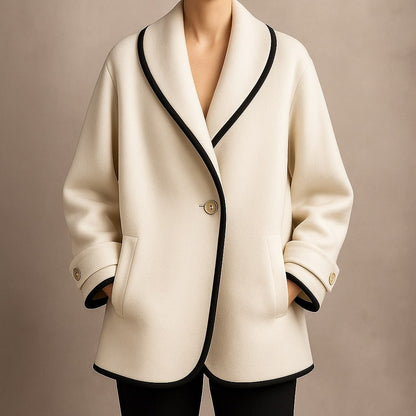 Eleganter Damen Mantel mit Besatz - IdealeKleiden