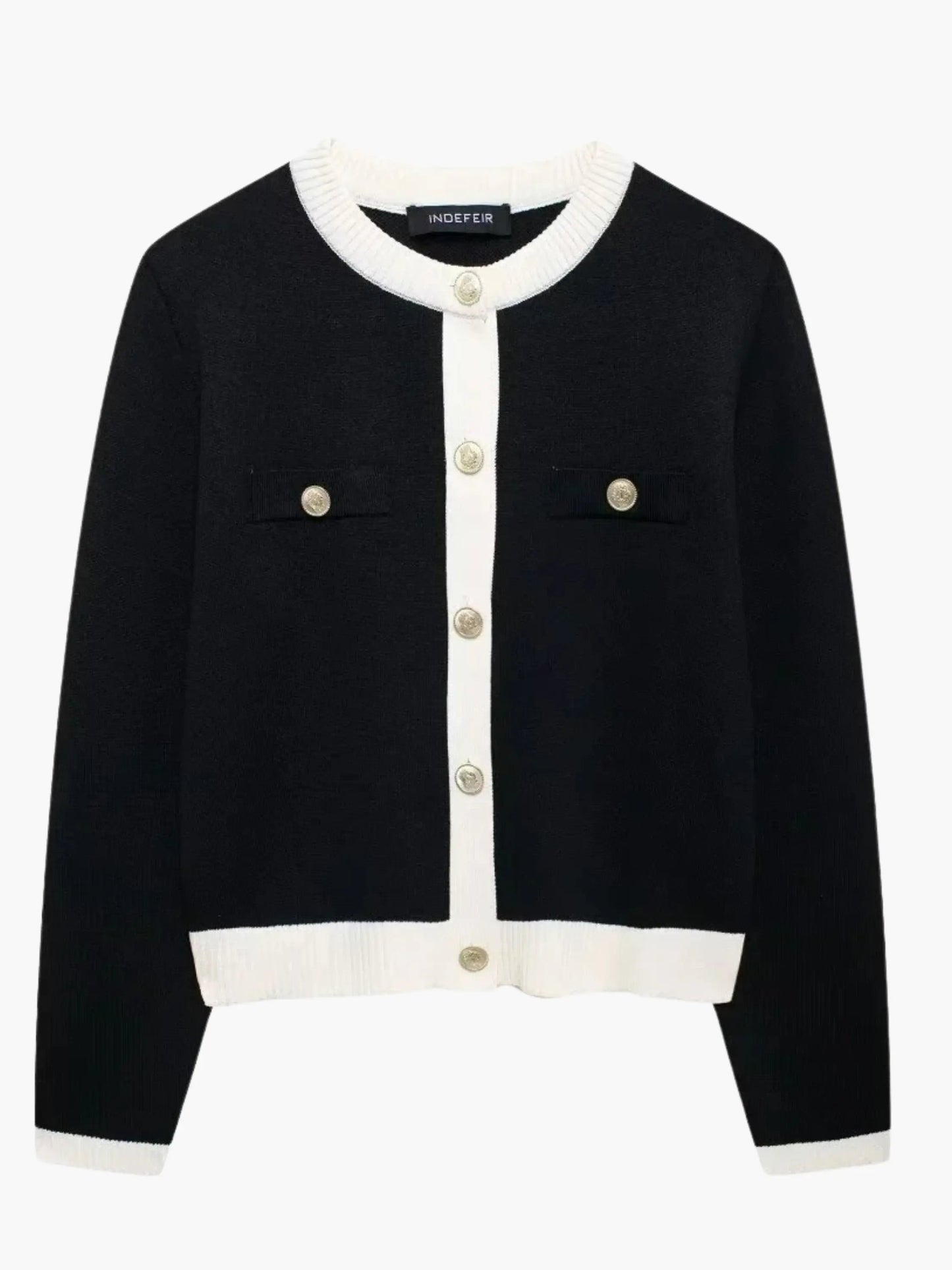 Schicke Strickjacke Mit Knöpfen