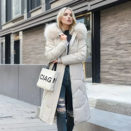 Stylischer Trenchcoat Weiß Fell Mantel