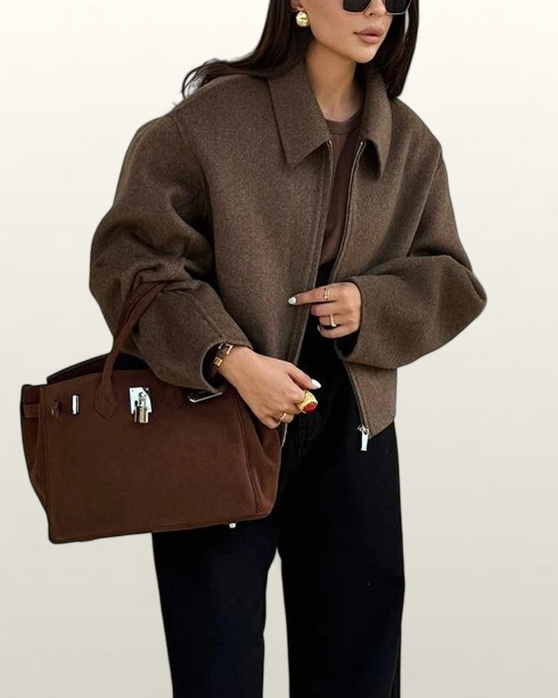 Stylische Buchstaben Jacke