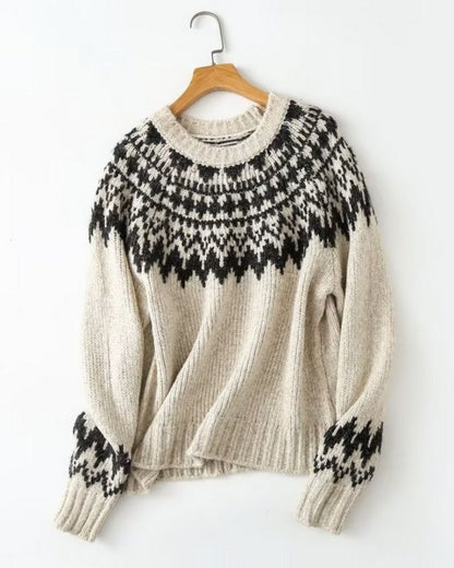 Stylischer Indie Pullover Folk Design