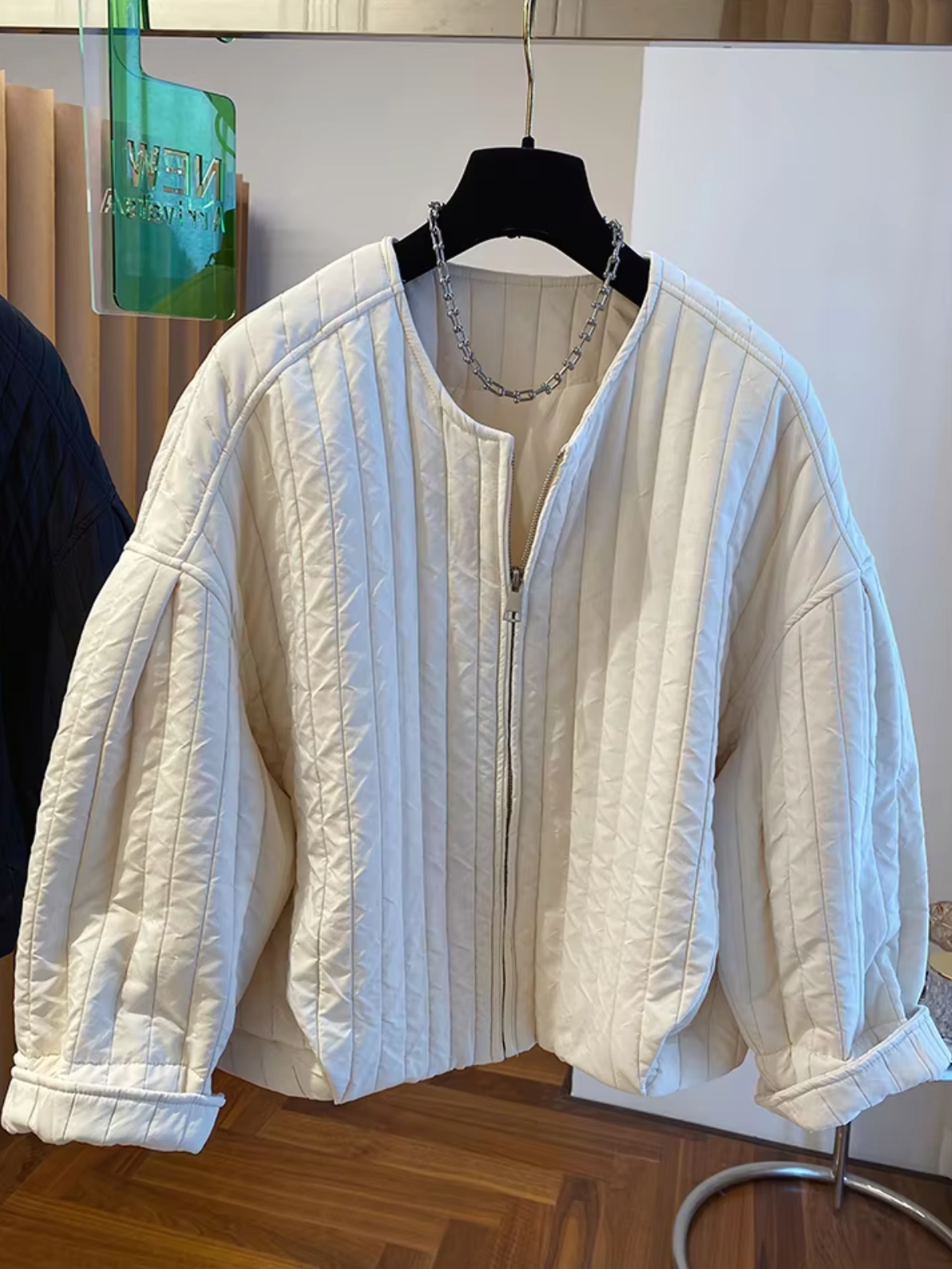 Warmes Steppjacke Mit Reißverschluss Frauen