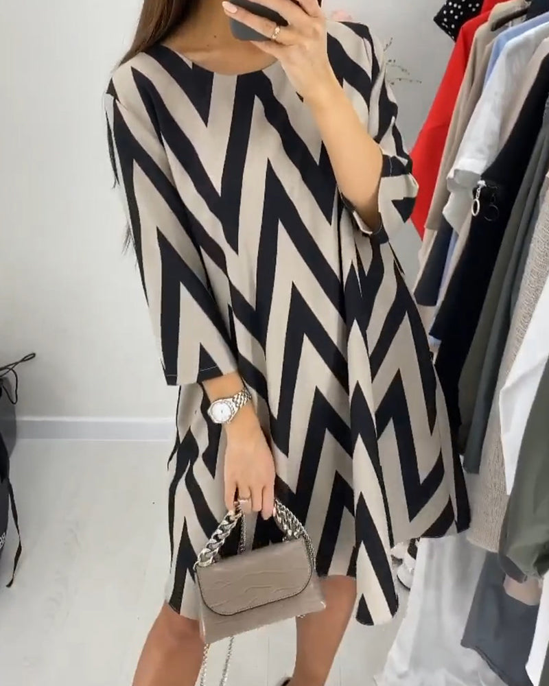 Modisches Damenkleid Mit Aufdruck - IdealeKleiden