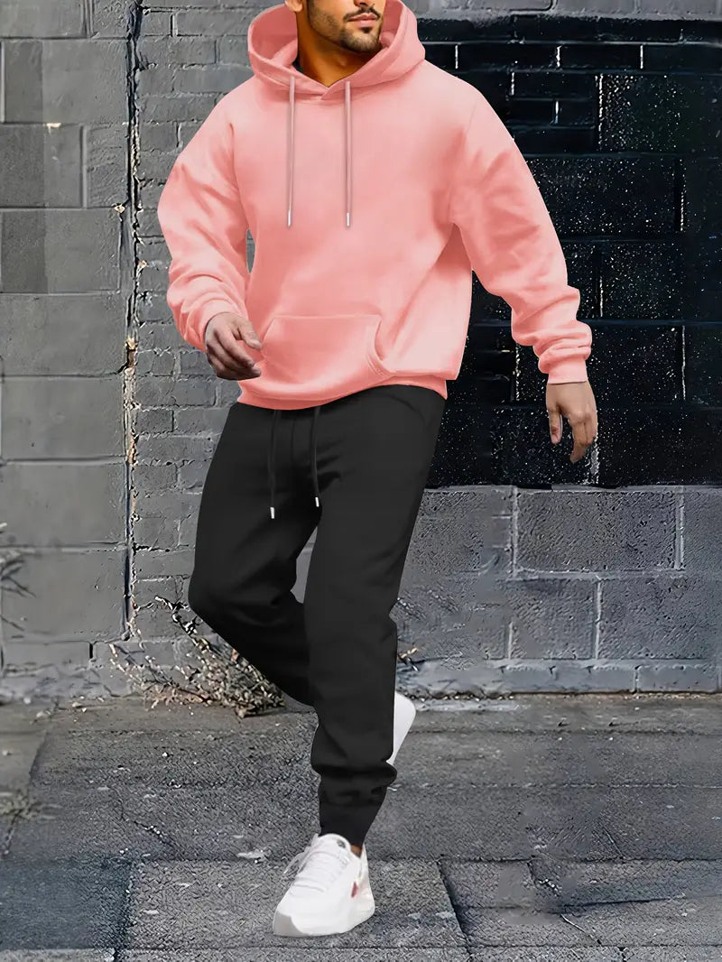 Klassisches Set: Kapuzenpullover und Jogger Comfort