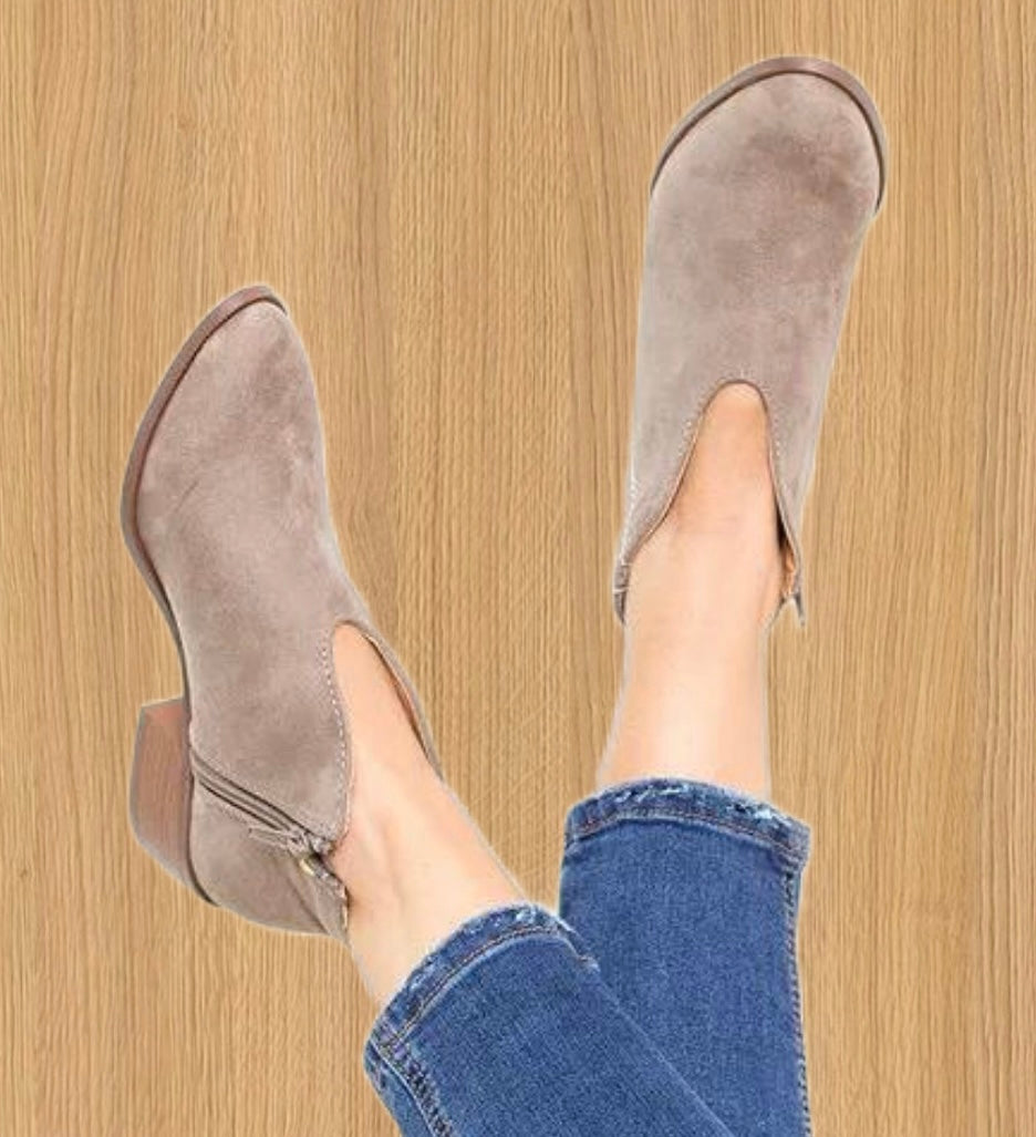 Modische Frauenstiefel Bequem Schick