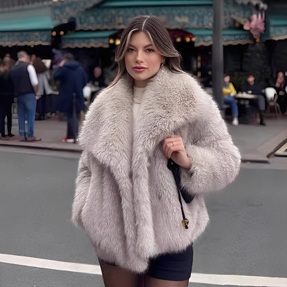 Eleganter Frauenmantel Faux-Fur Luxus Design - IdealeKleiden