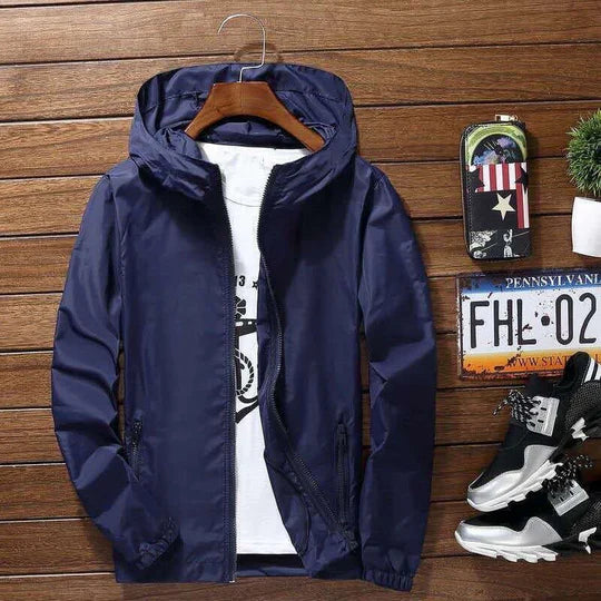 Stylische Herren-Jacke mit Kapuze