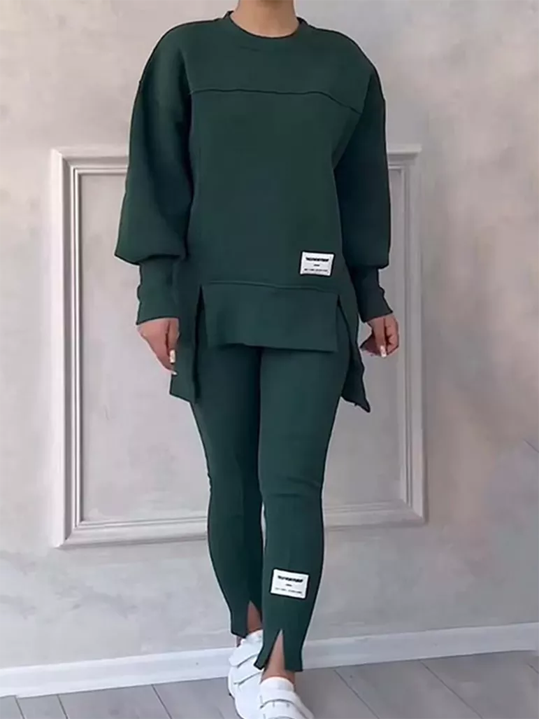Elegantes Winter-Set: Pullover mit Patchwork und Leggings