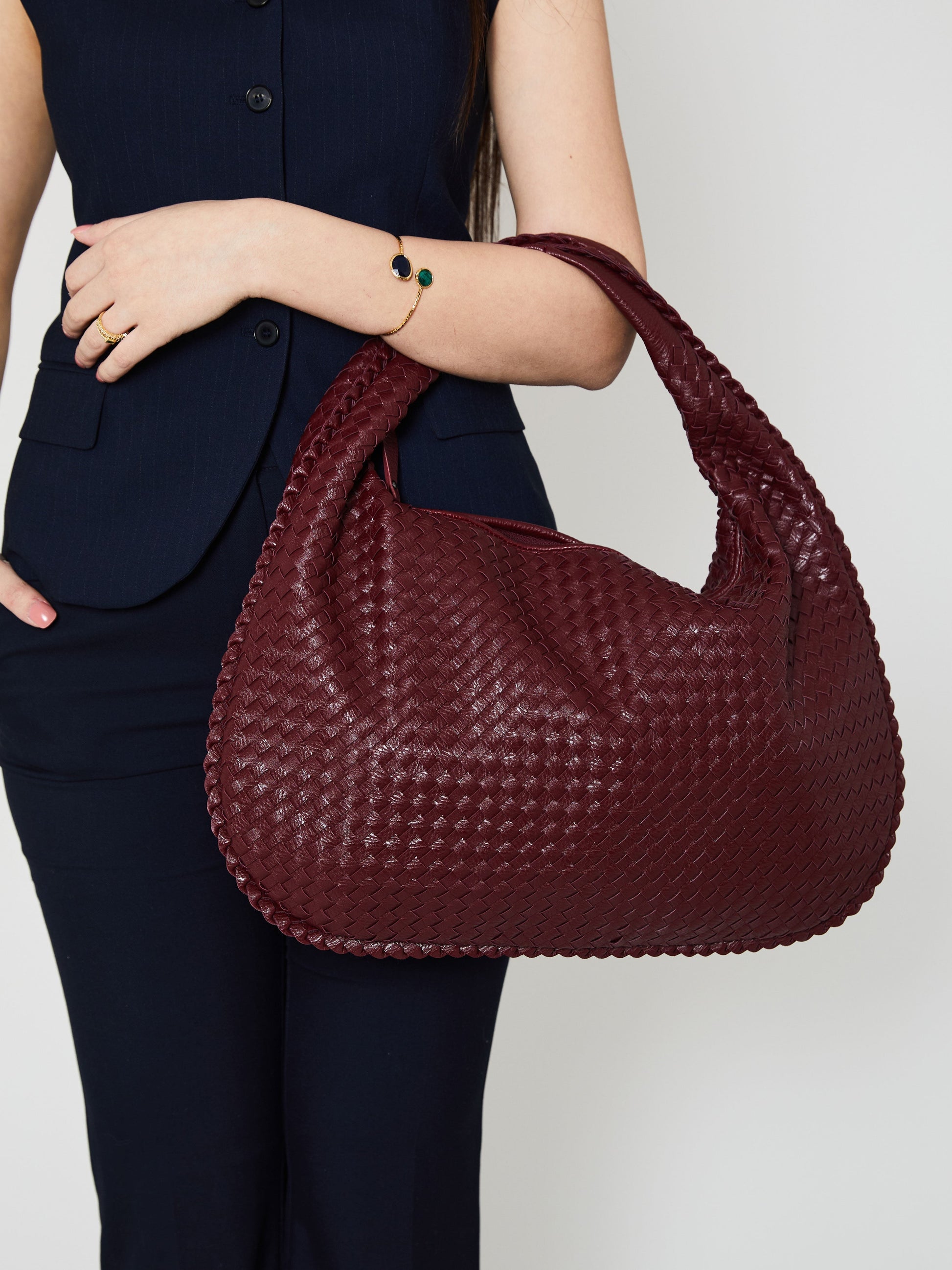 Exklusive Damenhandtasche Geflochtenes Elegantes Design - IdealeKleiden