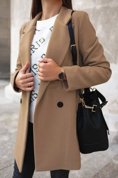Elegante Wolljacke Mit Übergeschlagenem Kragen