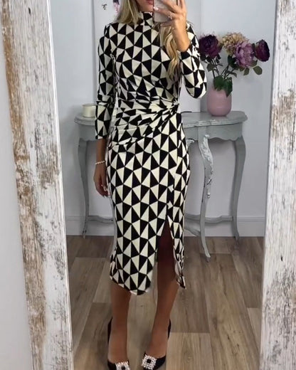 Stilvolles Kleid mit Trendigem Muster - IdealeKleiden