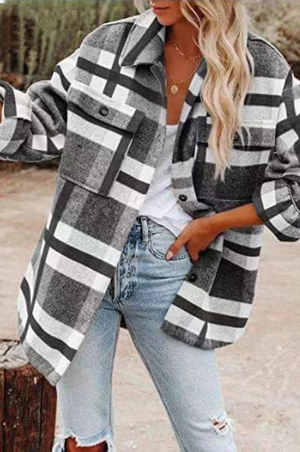 Modische Karo-Jacke Damen mit praktischen Taschen