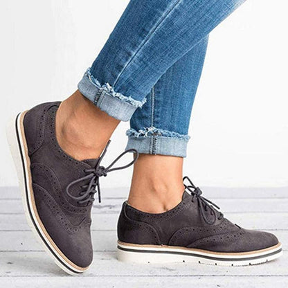 Stylische Lederschnürschuhe Damen