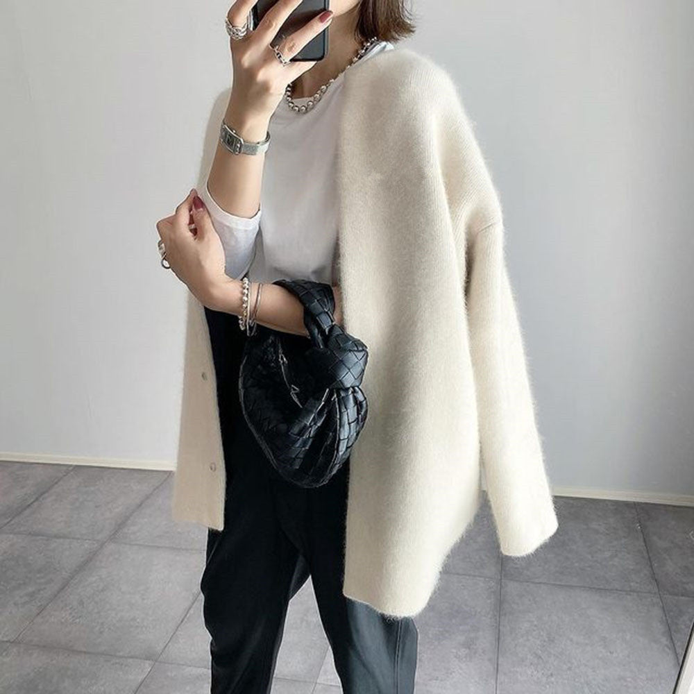 Große Strickjacke Oversized Modern - IdealeKleiden