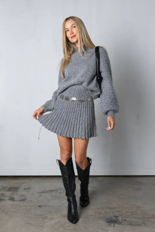 Chices Set aus Plisseepullover und Rock Damen