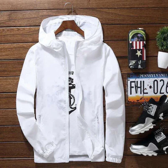 Stylische Herren-Jacke mit Kapuze