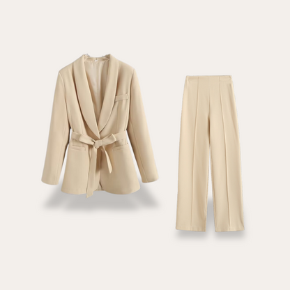 Elegantes Frauenanzug Set Stilvoll