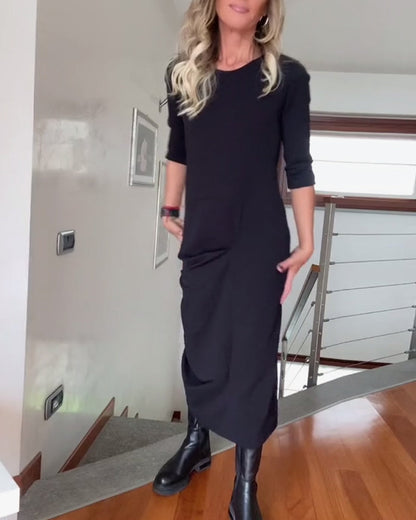 Elegantes Rundhals Kleid mit Plisseefalten