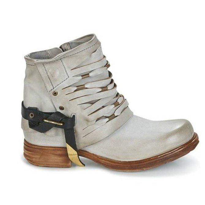 Retro Lederstiefel Vintage Style