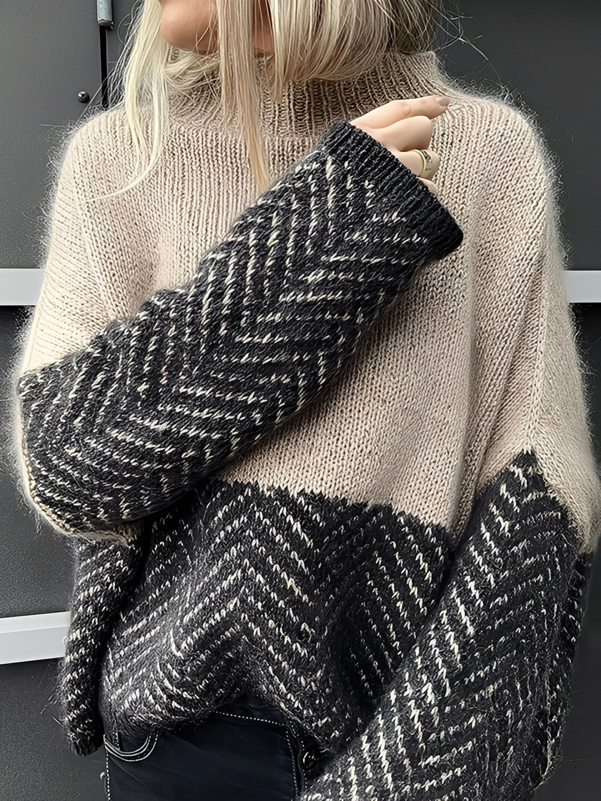 Stylische Damen Pullover Rollkragen Modern Design - IdealeKleiden