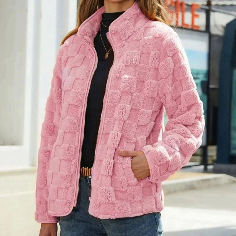 Karierte Damenwinterjacke Modern Schwarzweiß