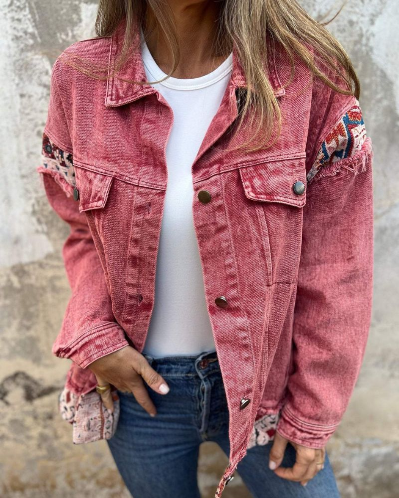 Stylische Jeansjacke mit Exotischen Stickereien
