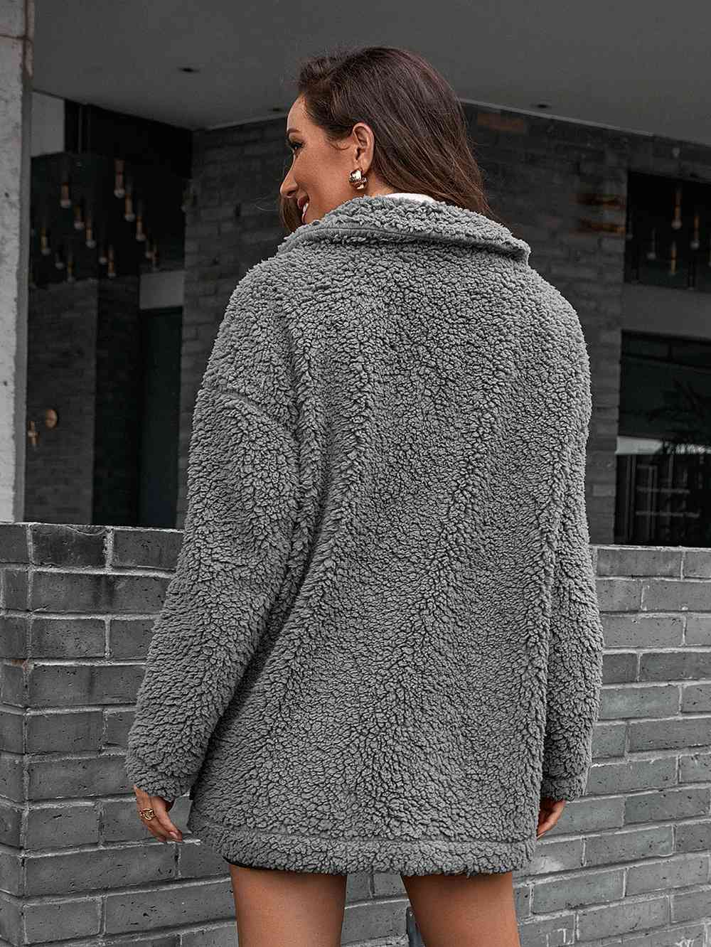 Stylische Teddyjacke mit Reißverschluss Kragen - IdealeKleiden