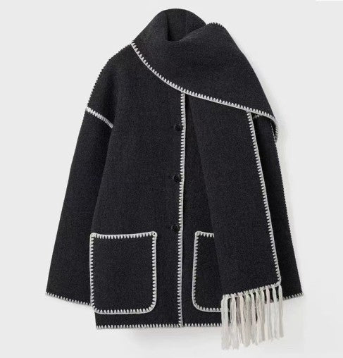 Elegante Damenmantel mit Schal
