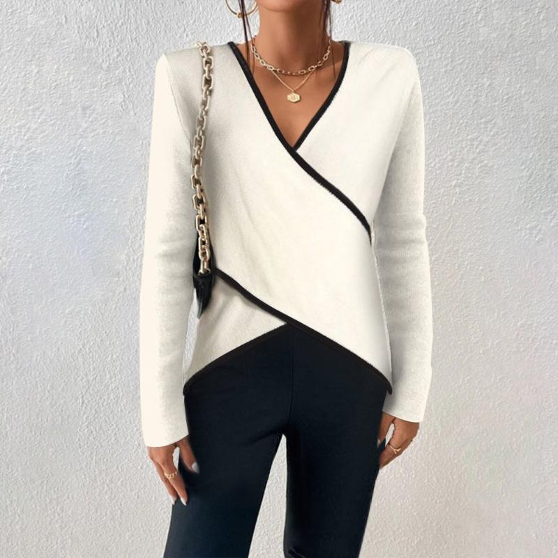 Moderner Wickelpullover mit Farbkontrast