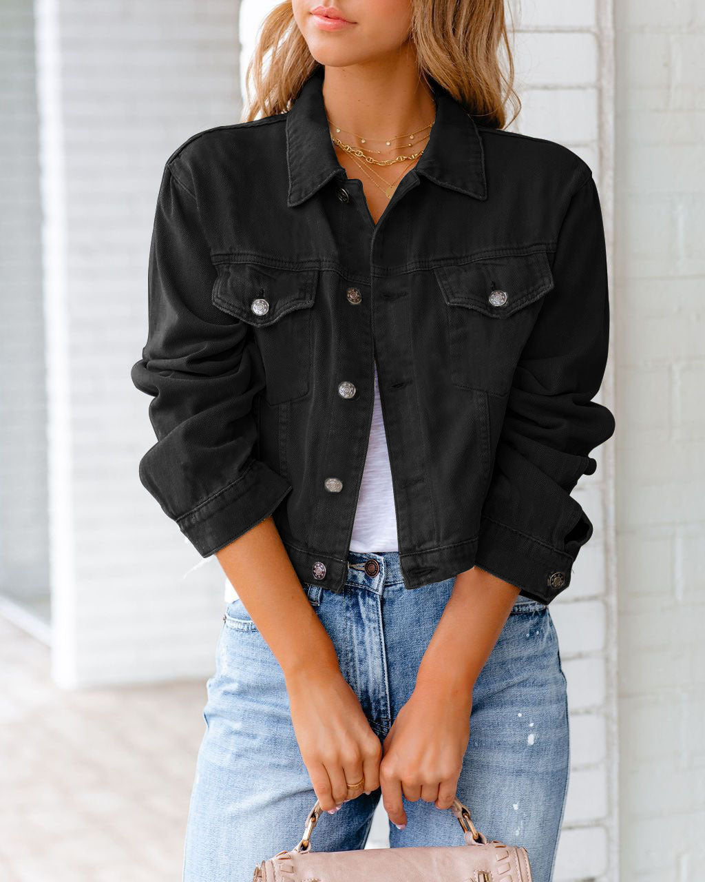 Modische Damenjeansjacke Mit Taschen
