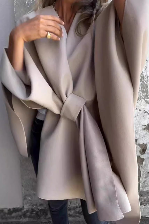 Stylische Damenjacke V-Ausschnitt Cape Design